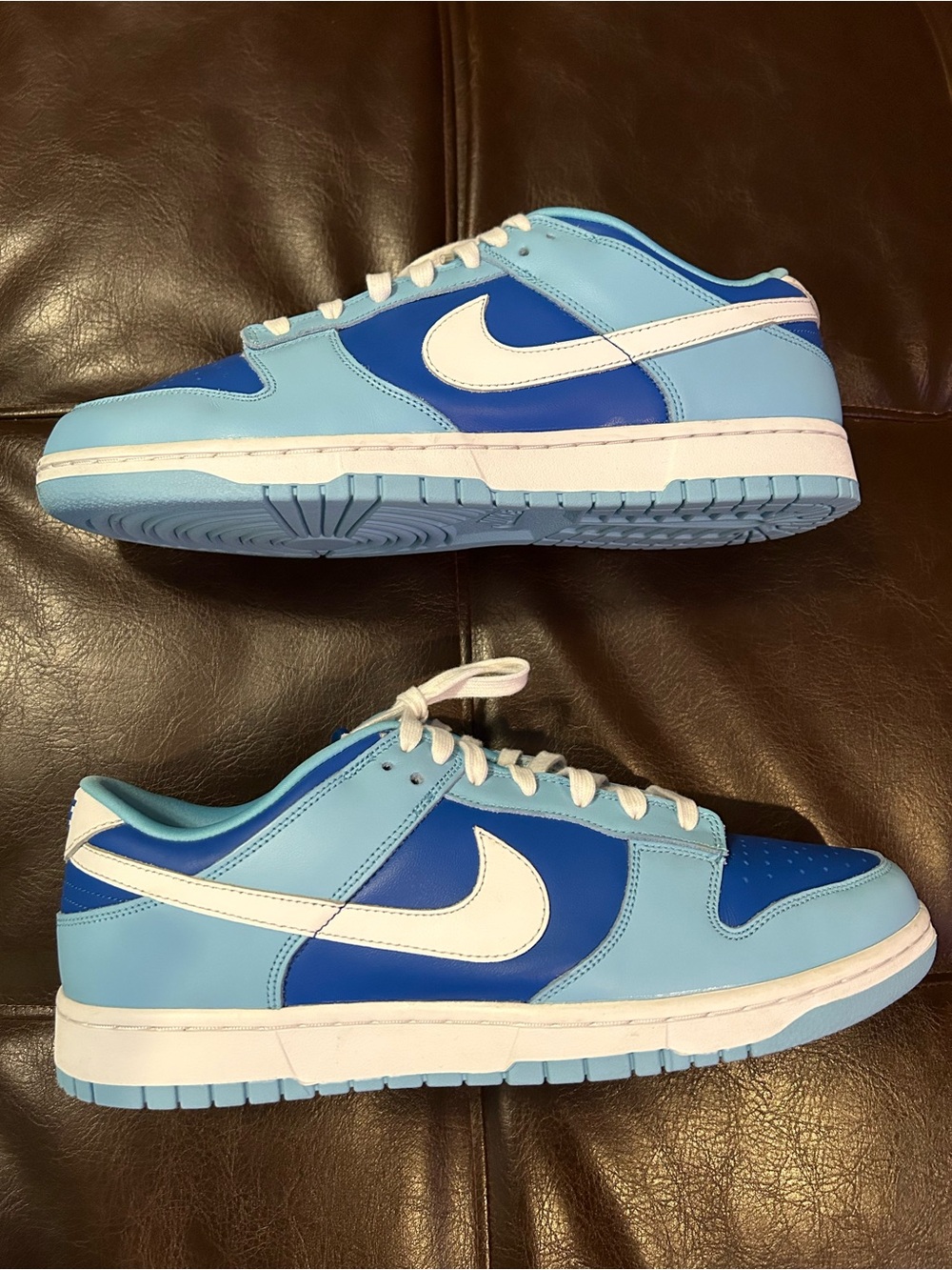 Nike Men’s Low Top Sneakers in Light Blue and Blue with White Swoosh